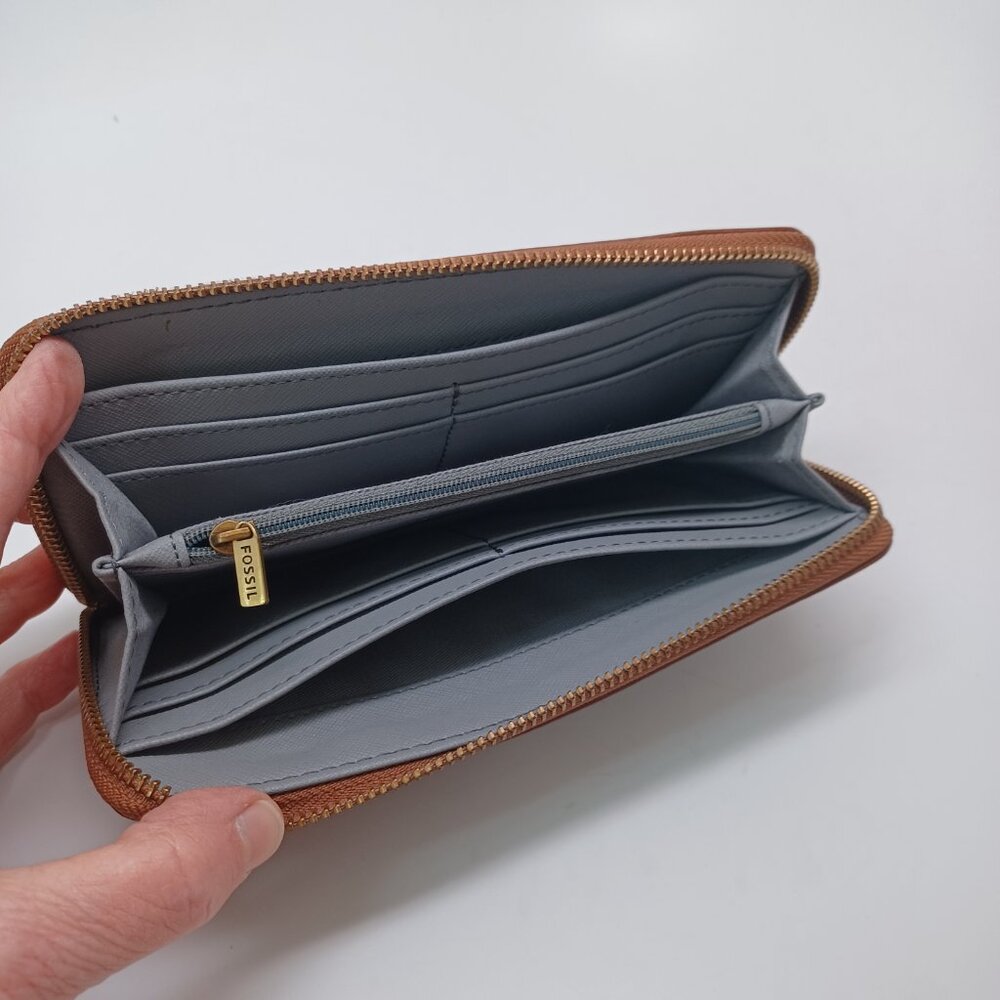 Fossil Wallet Brown Leather Zip Around - image 5